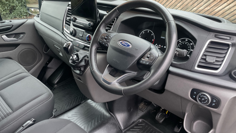 Ford Transit Custom 300 L2 Diesel Fwd 2.0 EcoBlue 170ps Low Roof Limited Van